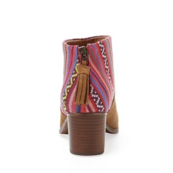 Toms Leila Ankle boot, tan, Aztec print, suede, western, 5.5 - Picture 3 of 8
